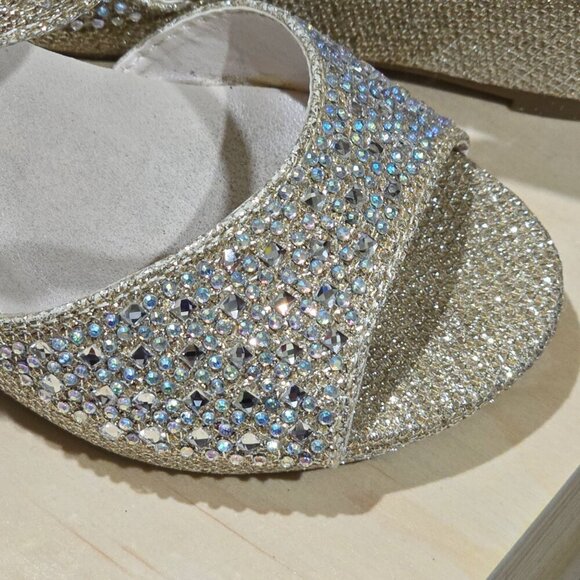David’s Bridal ✦ Glitter Wedge Sandals ✦ Gold w/ Rhinestones Buckle Strap 9T - Picture 7 of 16
